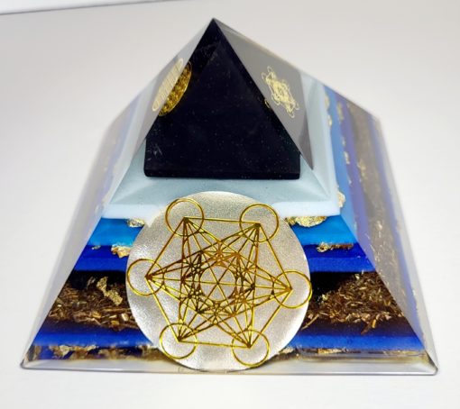 Pyramide Orgonite de protection avec comme pierre principale : la Shungite.  Bronze et Cube de Métatron. – Image 2