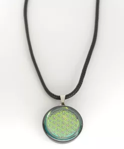 Pendentif fleur de vie argentée sur fond bleu/vert