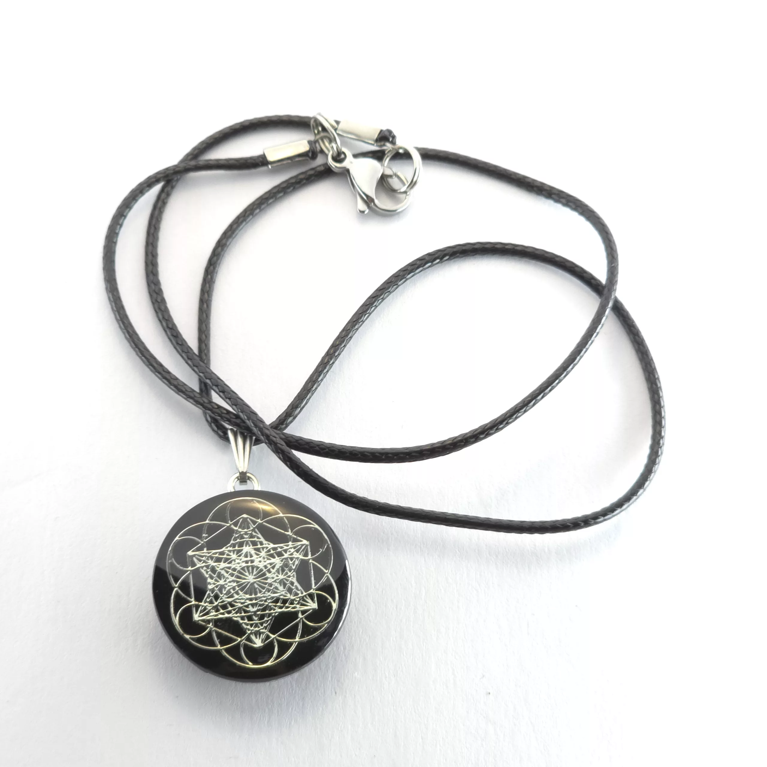 Pendentif artisanal cube de métatron + graine de vie - shungite