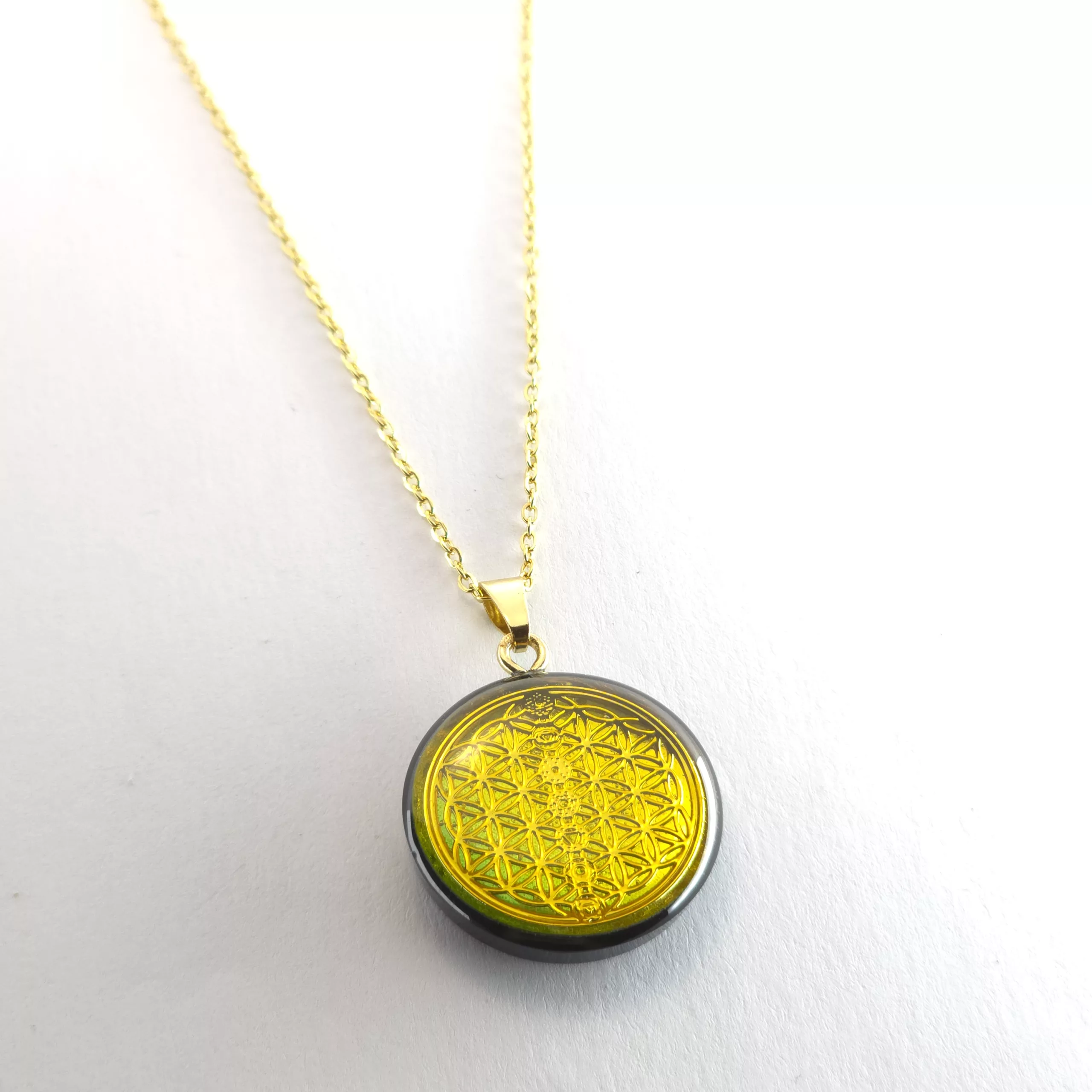 Pendentif fleur de vie 7 chakras artisanale avec chaine
