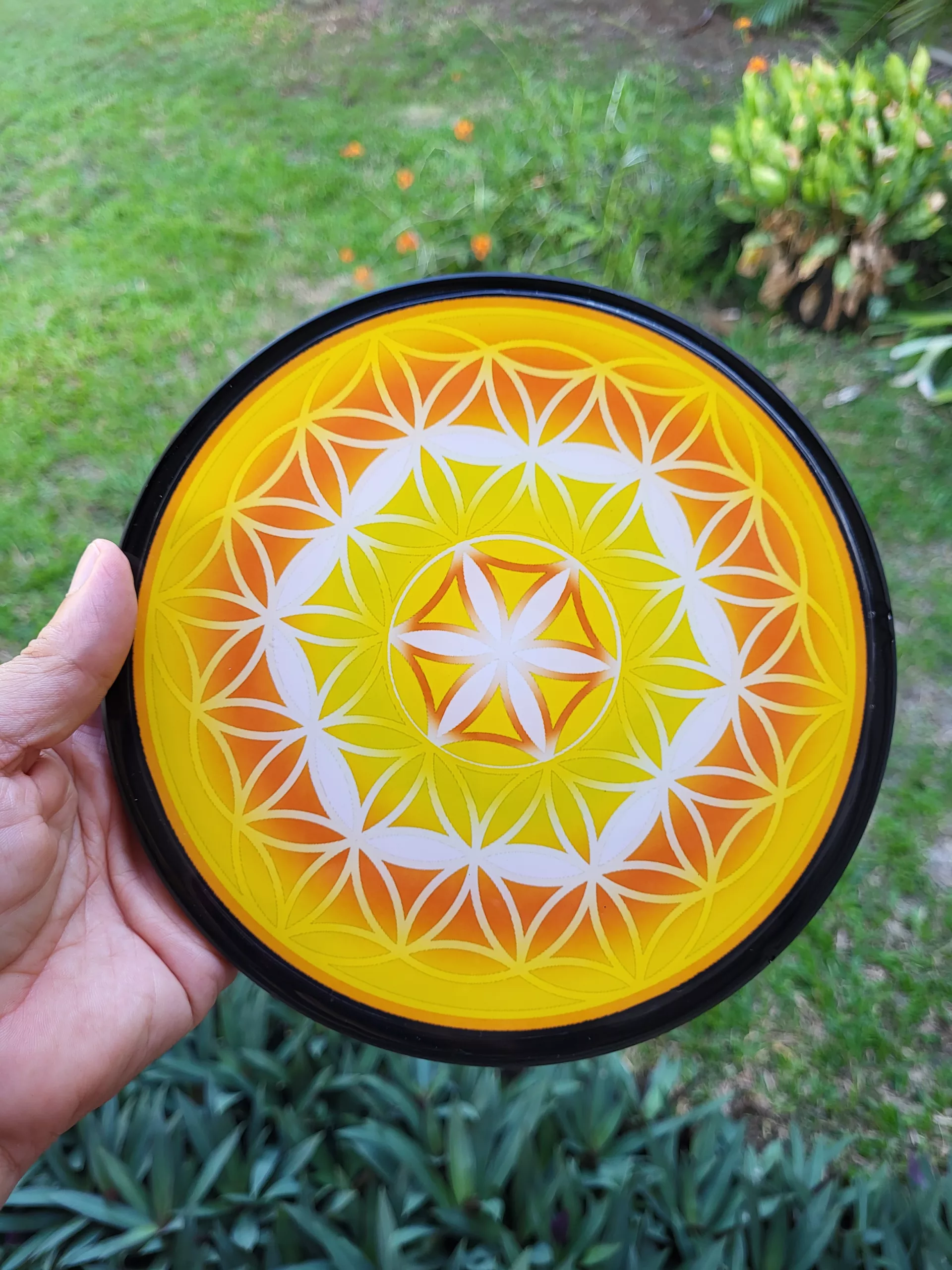plaque de rechargement fleur de vie - shungite - jaune